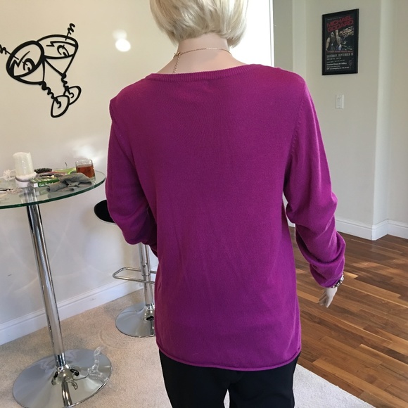 Magenta V-Neck Sweater - Picture 4 of 5